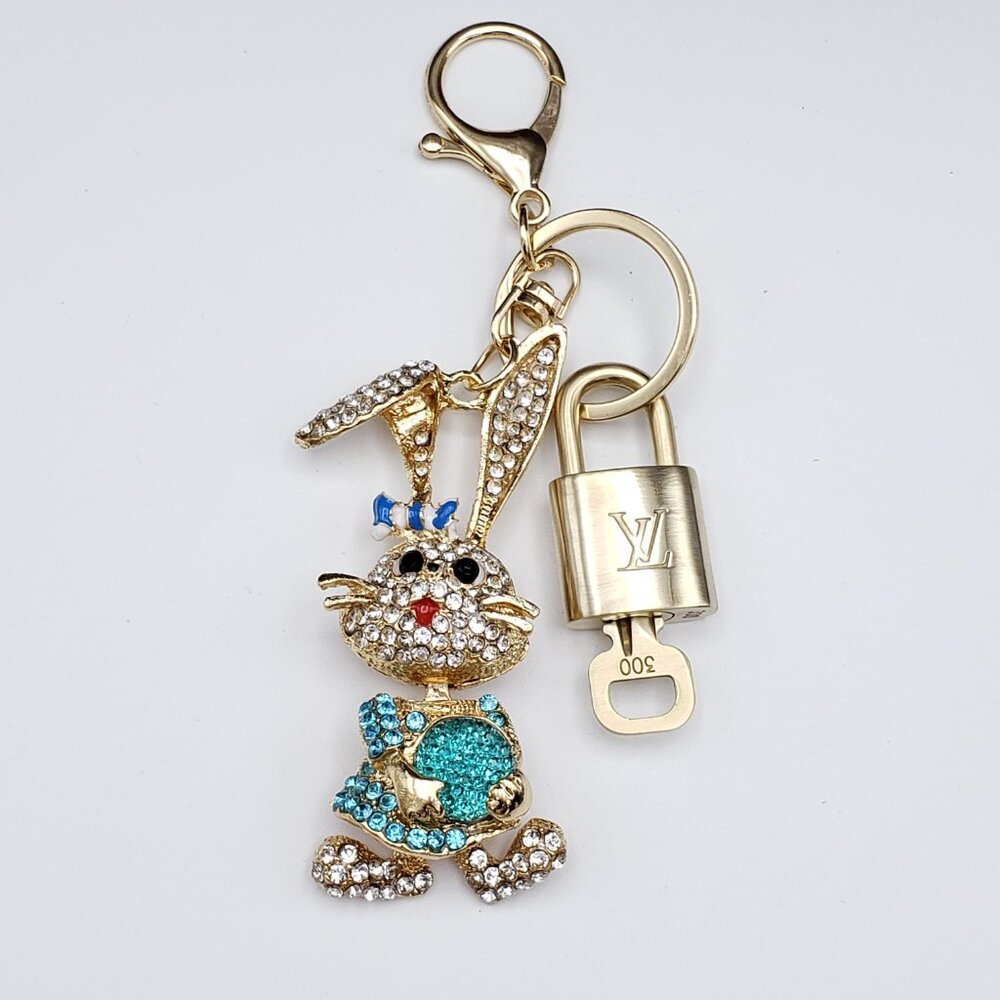 LV Gold Padlock Authentic 🔑 Luxury Bag Charm w/ Unbranded Bunny Keychain - Picture 1 of 11
